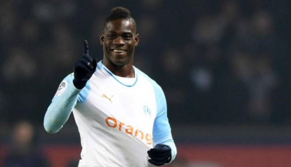 El Flamengo insiste por Mario Balotelli. El club brasileño ofrece 15 millones de euros.