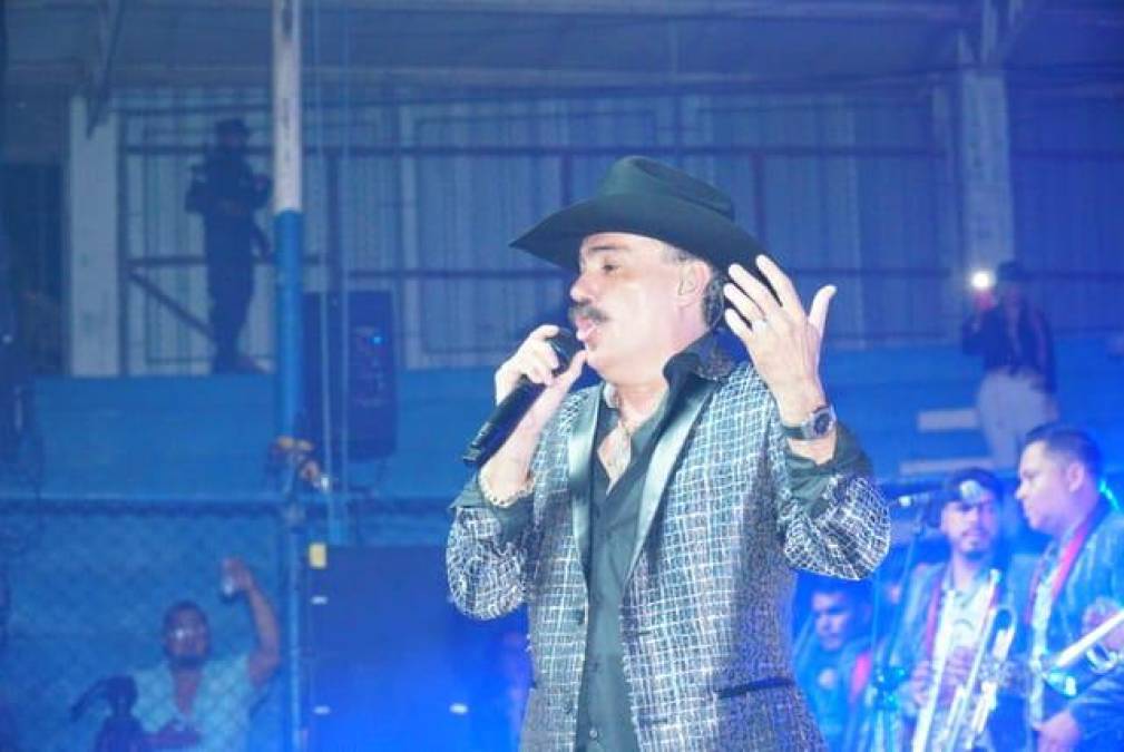 Noche inolvidable en el Agas con la presentación de El Chapo de Sinaloa en concierto. Fotografía: La Prensa / Amílcar Izaguirre