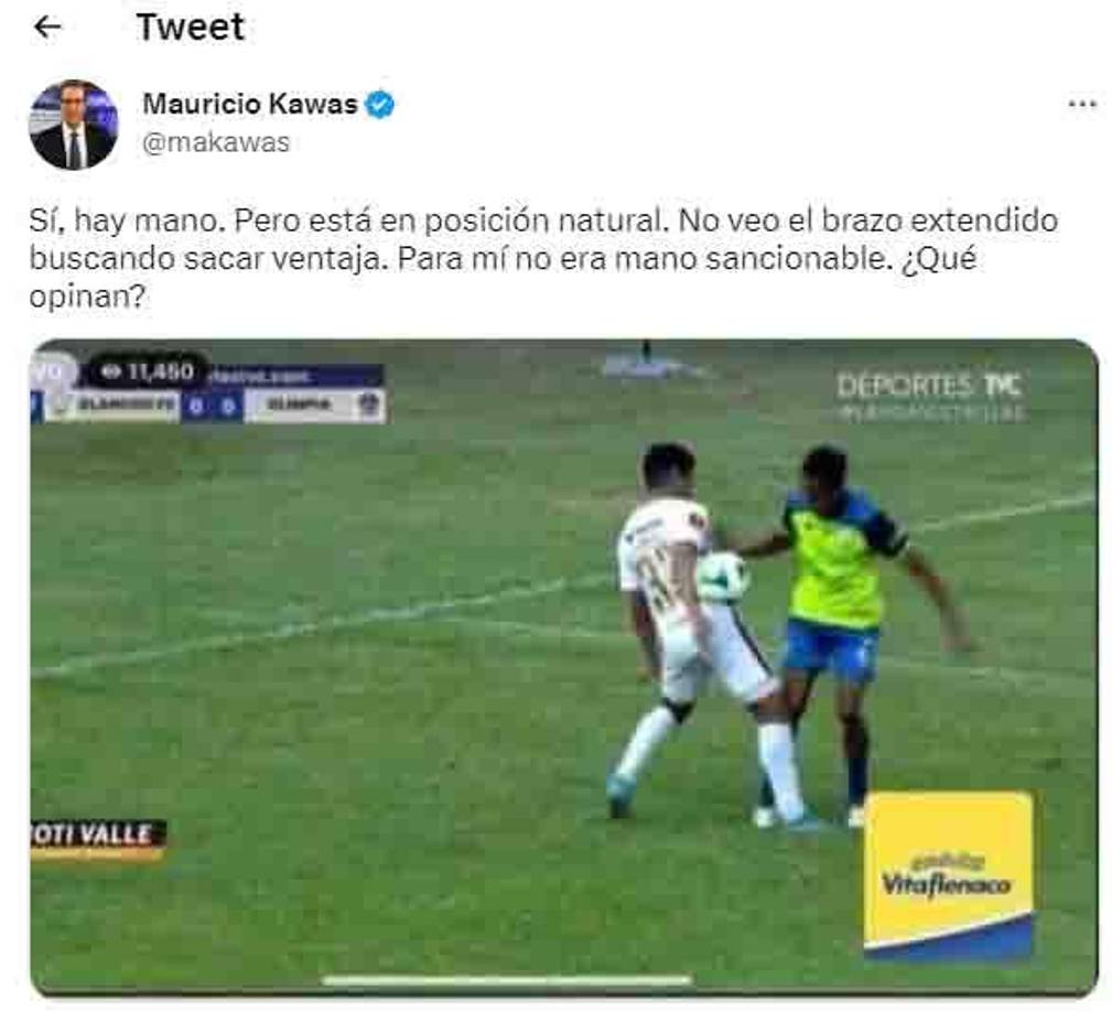 ”Sí hay mano. Pero está en posición natural. No veo el brazo extendido buscando sacar ventaja. Para mí no era mano sancionable”, indicó Mauricio Kawas.
