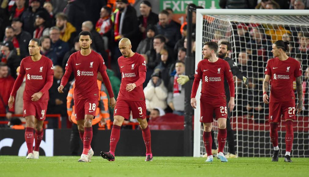 Los jugadores del Liverpool salieron desilusionados tras el 5-2 en casa a manos del Real Madrid.