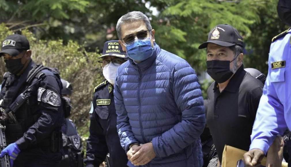 Fiscalía: Aquí hay una foto. ¿Estuviste aquí para esta reunión?