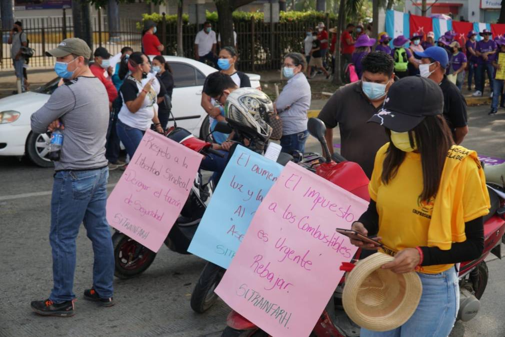 Marcha del Día del Trabajador en San Pedro Sula. Fotos: José Cantarero / La Prensa