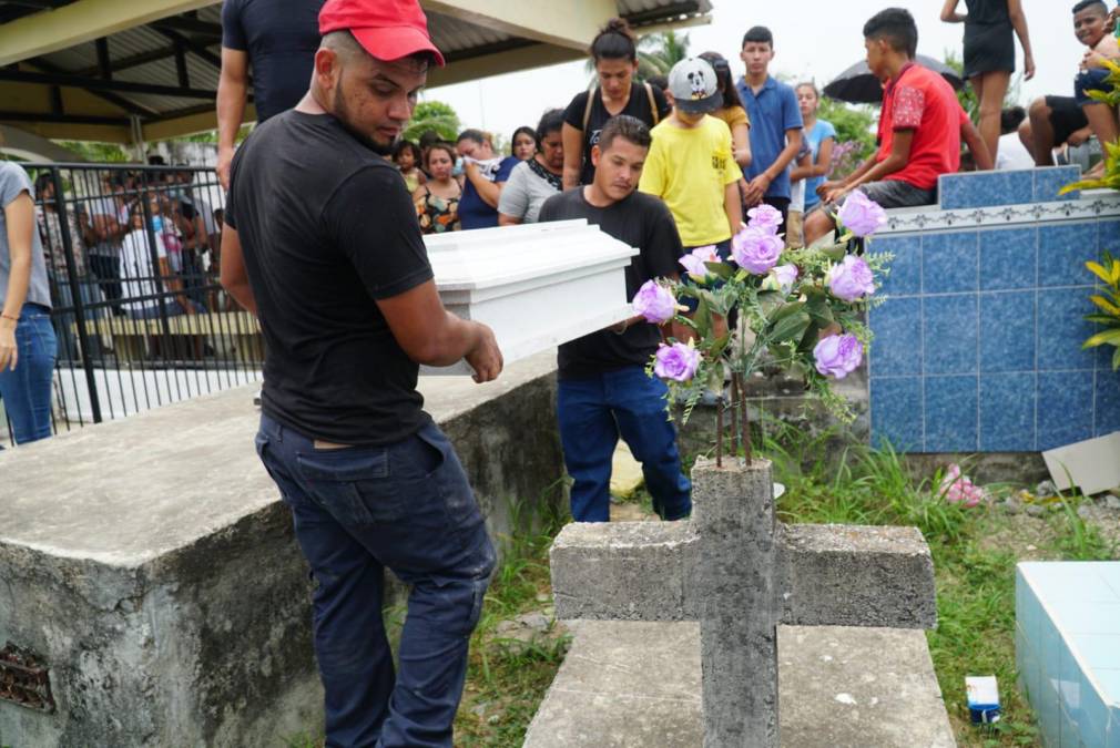 José Manuel Dubón, padre biológico de la pequeña, dijo que “es un momento muy difícil, pero ya no se puede hacer nada y lo que queda es resignarse y pedirle fortaleza a Dios”.