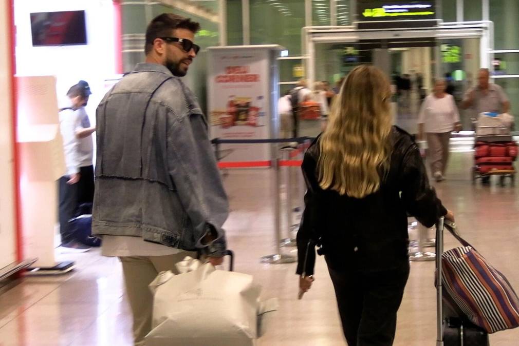 Gerard Piqué tiene 35 años, y Clara 23.