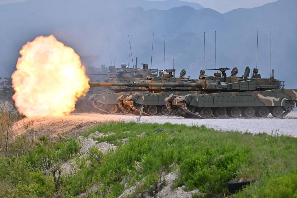 EEUU y Corea del Sur enfurecen a Kim Jong Un con las mayores maniobras con fuego real realizadas hasta la fecha