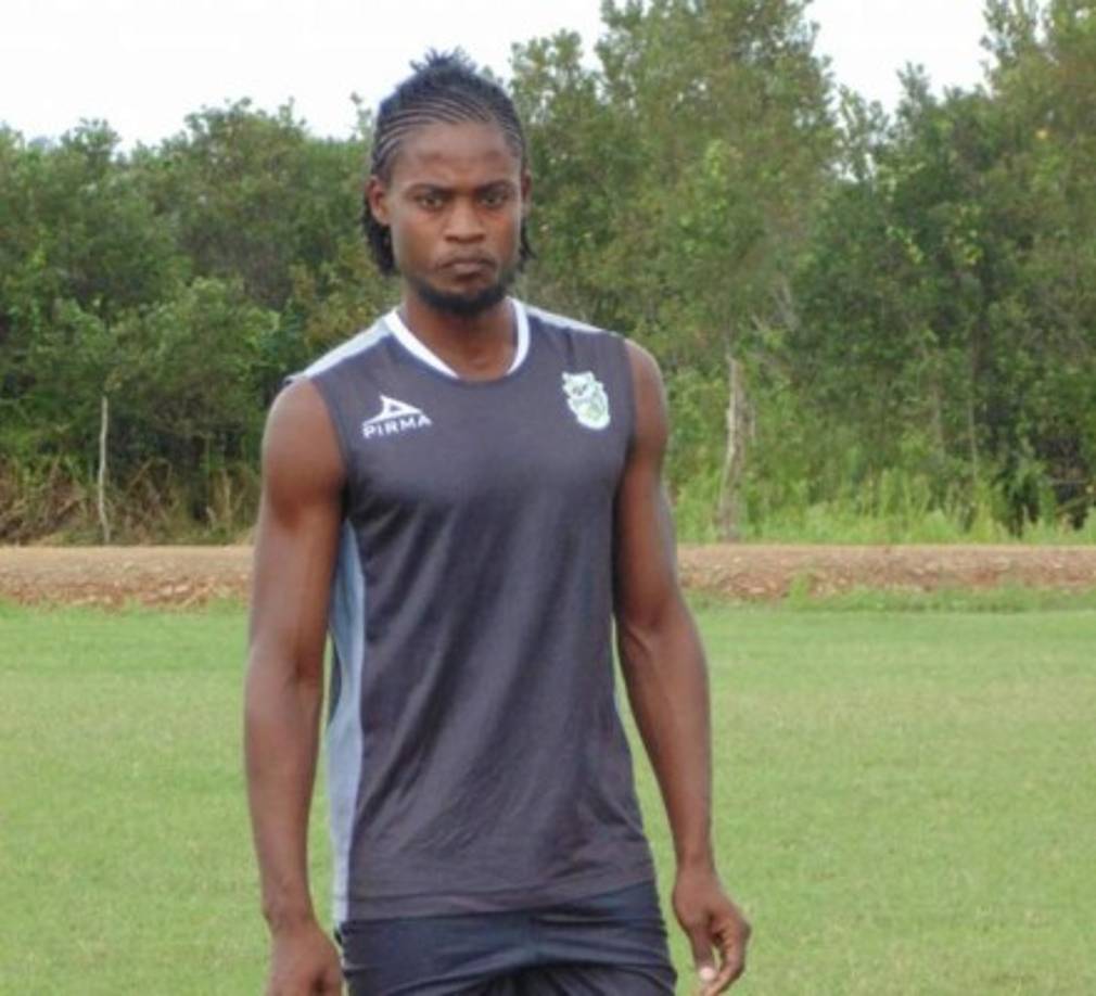 Pese a convencer al técnico Jairo Ríos, el defensa Santos Solórzano no se quedará en el Platense debido al factor económico.