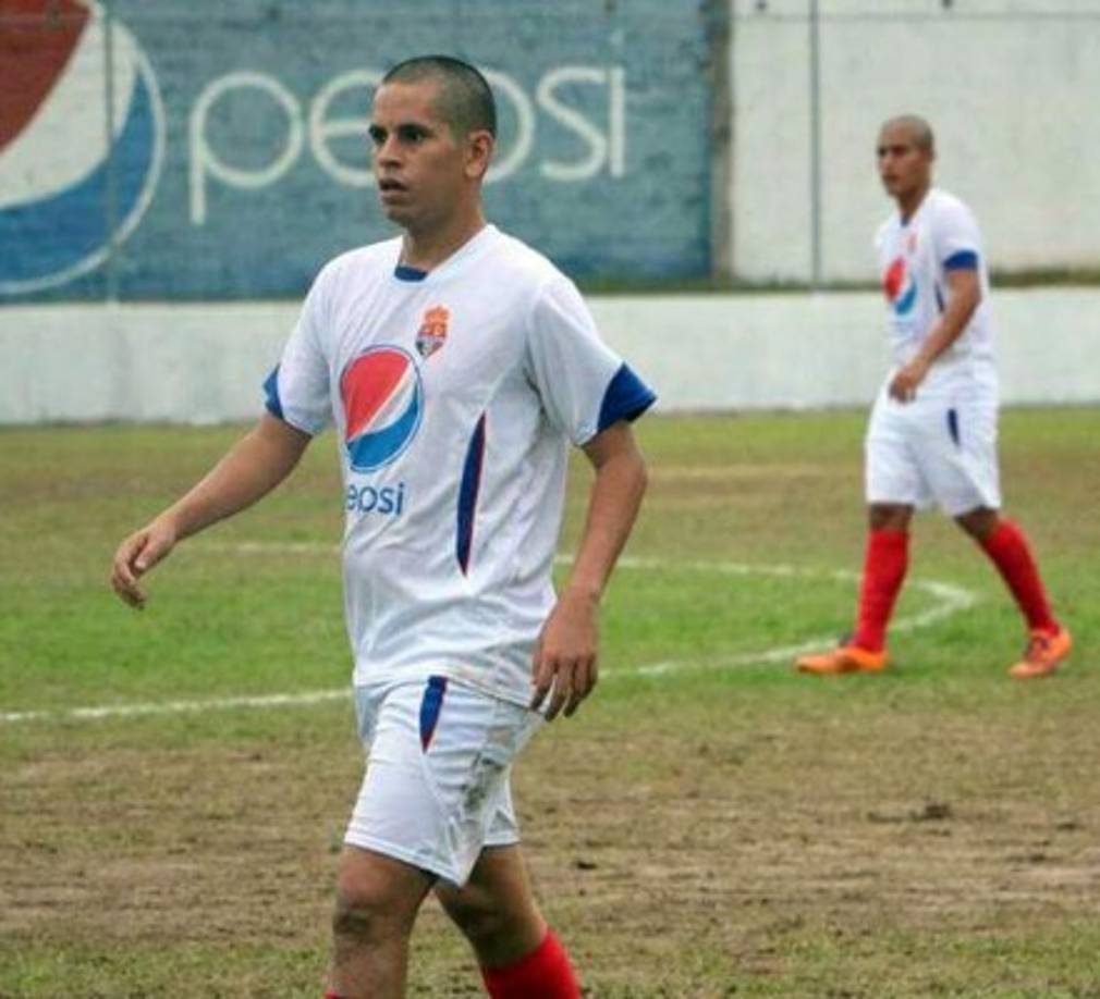 El joven destacaba por su habilidad de controlar el balón de fútbol.