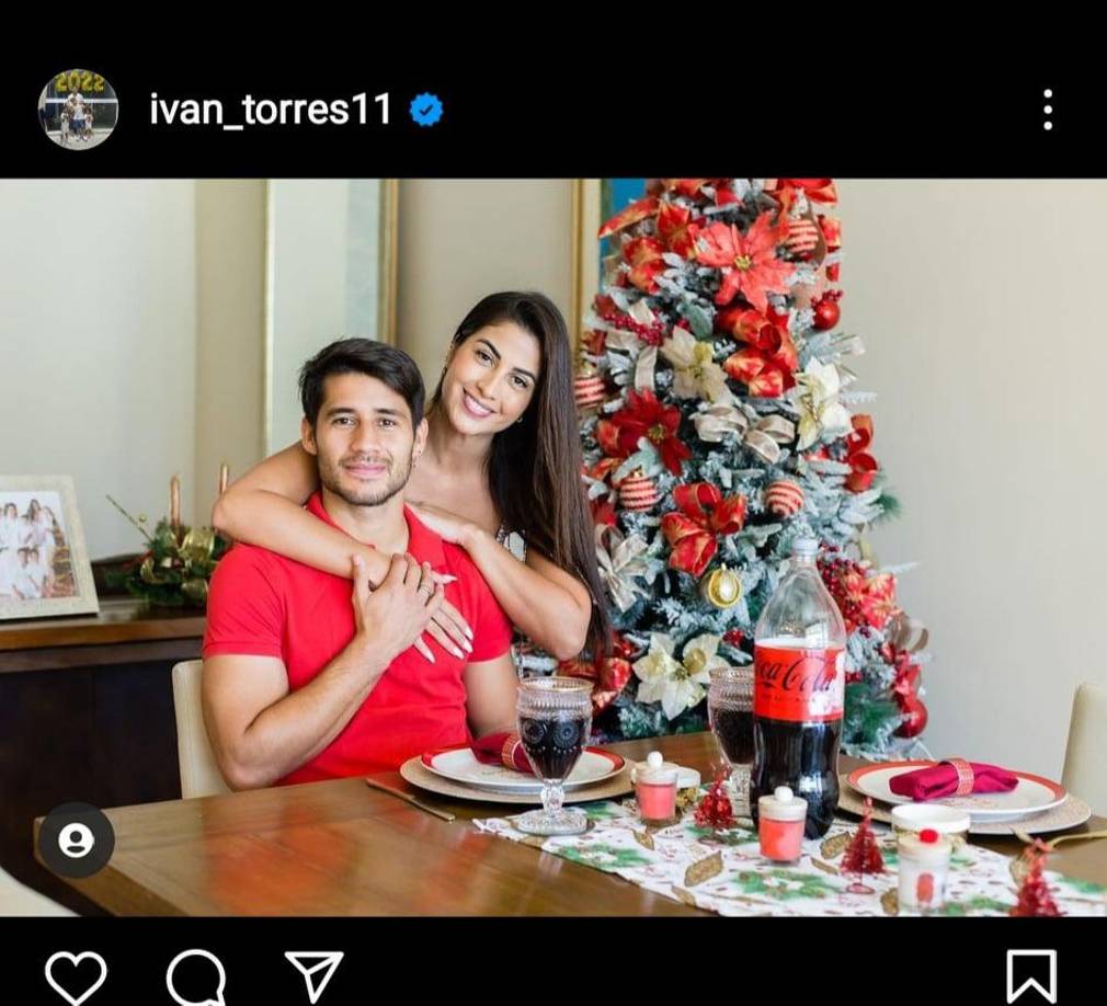 La influencer y modelo Cristina ‘Vita’ Aranda, esposa del futbolista Iván Torres, murió tras un tiroteo durante un concierto en la ciudad de San Bernardino, Paraguay.