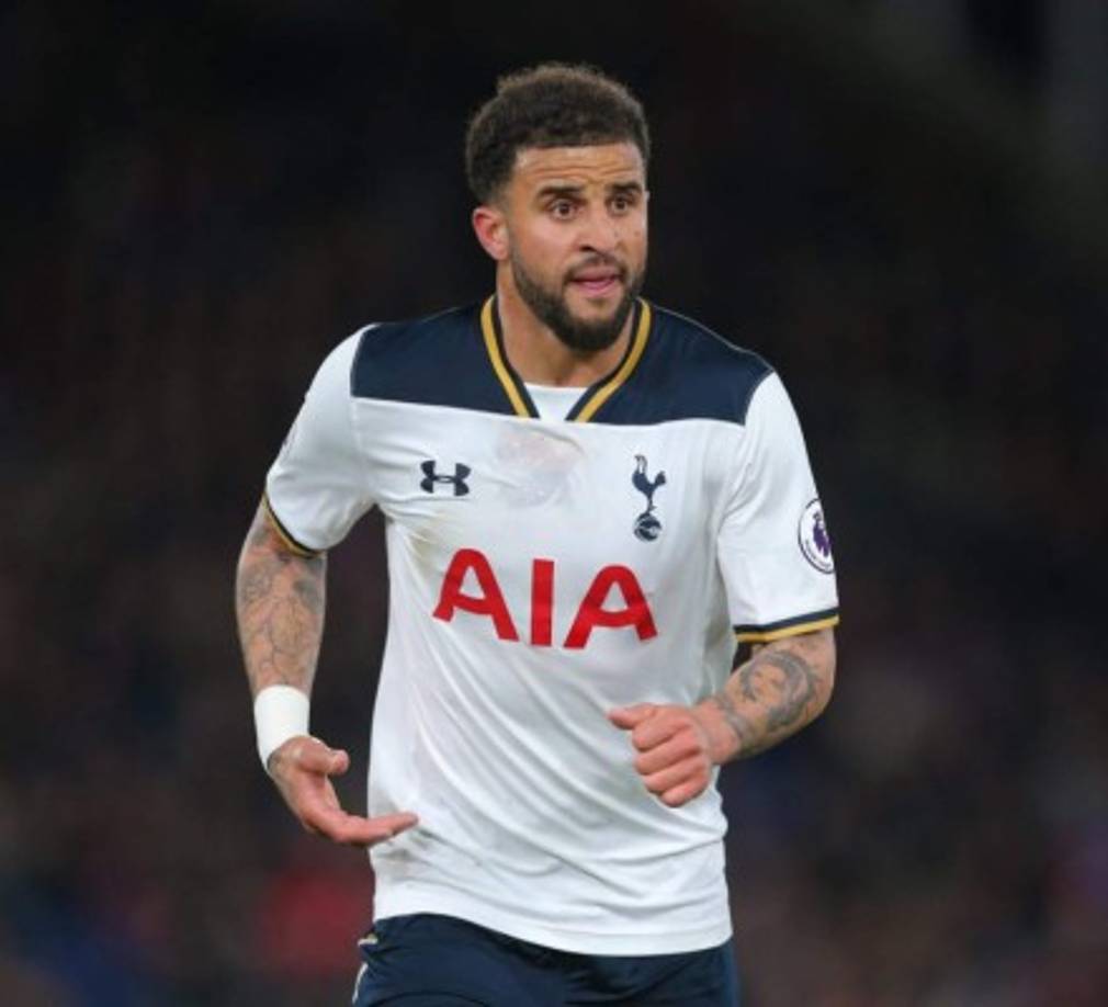 Para Telegraph, Kyle Walker es un objetivo marcado como prioritario para Pep Guardiola que busca reemplazar la marcha de Bakary Sagna. El Totteham no se muestra muy convencido ya que que cree que reforzarían un rival en la lucha por la Premier la próxima temporada.
