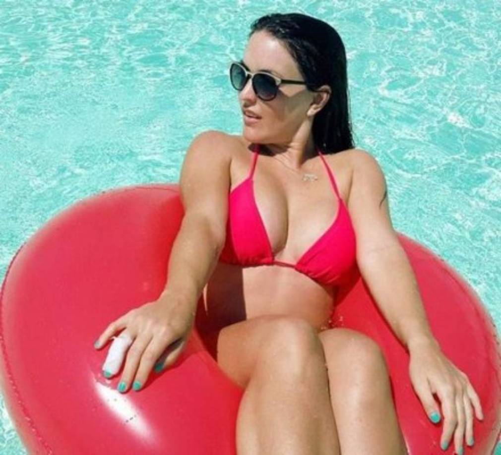 En el 2008 trabajó como conductora del programa Gamers en Televisa, en el cual se presentaba lo mejor del mundo de los video juegos. En ese mismo año ganó el premio FOX SPORTS Stars como conductora deportiva.