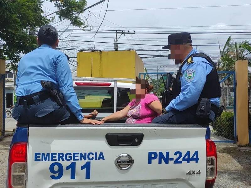 Las féminas fueron apresadas en el populoso Barrio Inglés, de la Ceiba, Atlántida (Honduras).