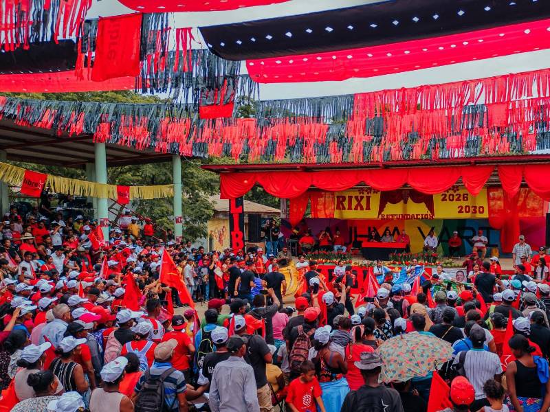 Concentración de Libertad y Refundación en apoyo a su candidata Rixi Moncada.