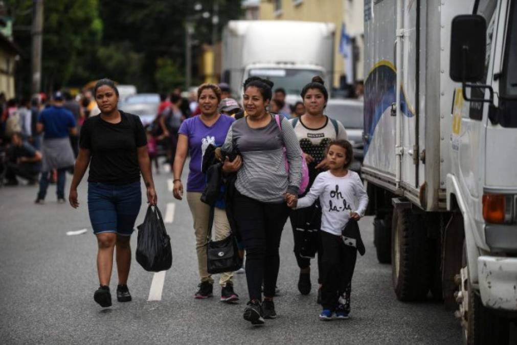 La misión de la caravana es adentrarse por el estado mexicano de Chiapas, pese a la advertencia del gobierno de Enrique Peña Nieto de frenar el ingreso a quienes no cumplan con las leyes migratorias.