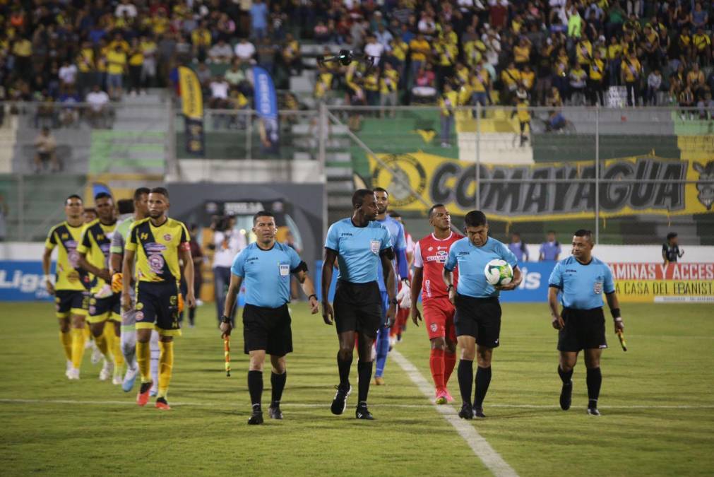 El partido entre el Génesis y Real Sociedad definió al tercer equipo clasificado a las semifinales de la LIga Nacional de Honduras. El Estadio Carlos Miranda de Comayagua fue el escenario del festín de goles. 