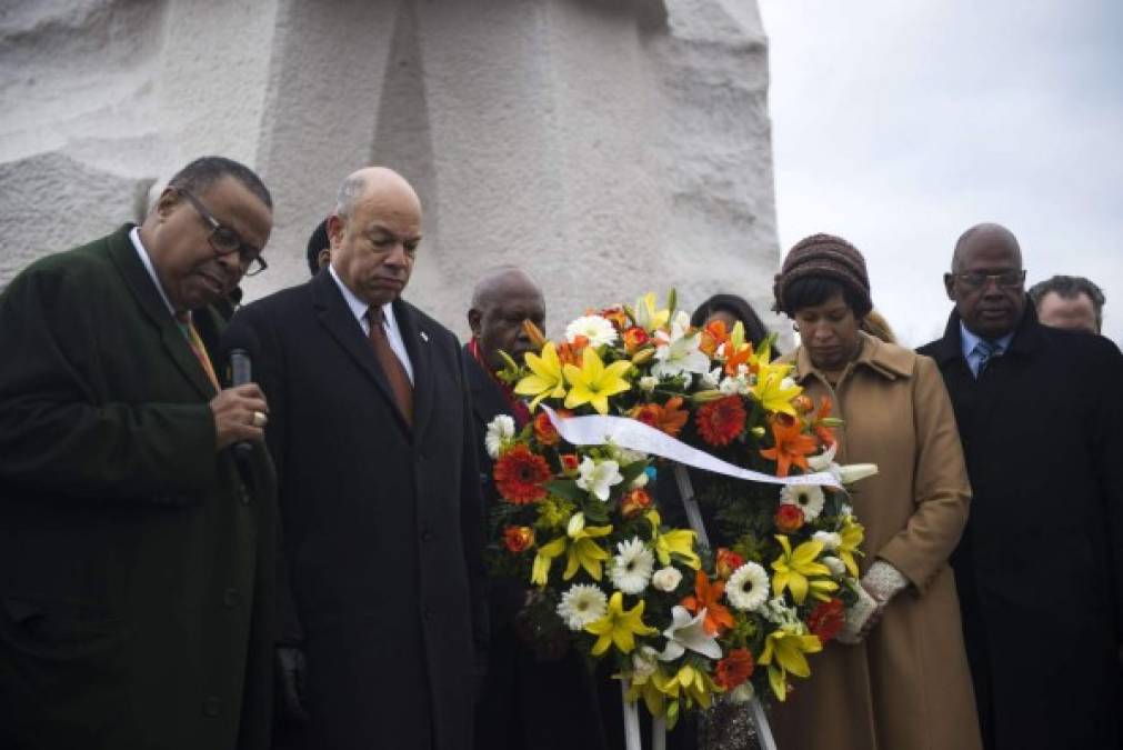 El secretario de seguridad de los Estados Unidos, Jeh Johnson, lideró el homenaje a Luther King Jr., en Washington.