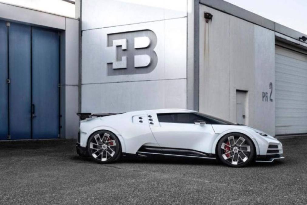 Este último modelo de Bugatti rinde homenaje al histórico Bugatti EB 110.