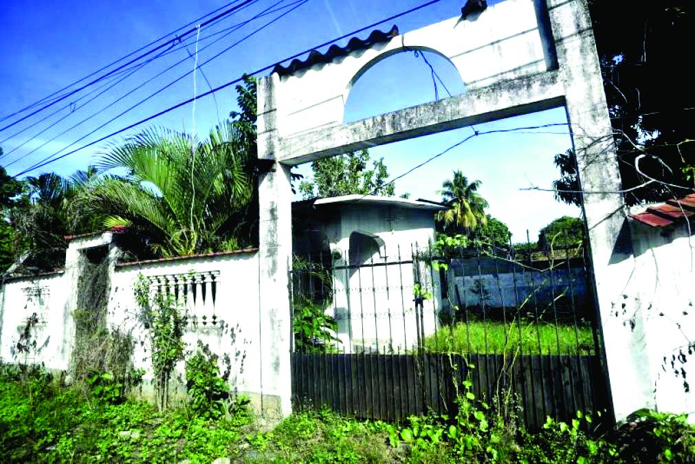 $!Las personas, ante las amenazas, únicamente toman sus pertenencias y abandonan sus moradas, dejando su patrimonio.