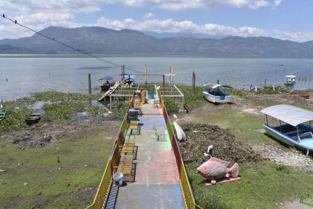 Desmantelan los primeros diez muelles del Lago de Yojoa