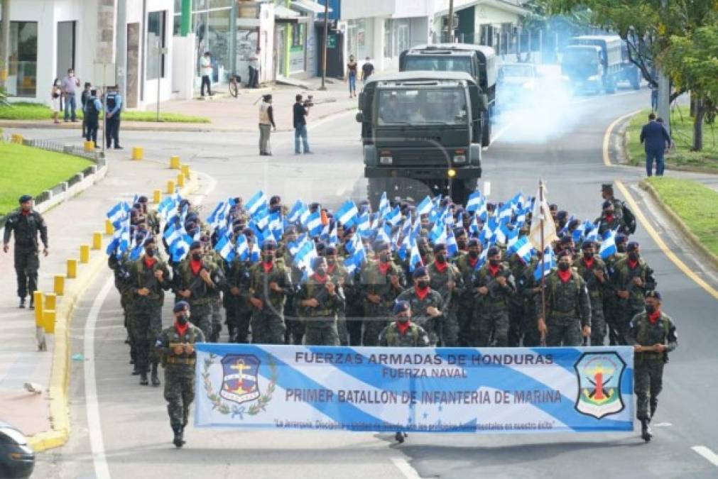 Las Fuerzas Armadas en San Pedro Sula realizaron un memorable desfile por las principales avenidas de la ciudad. <br/>
