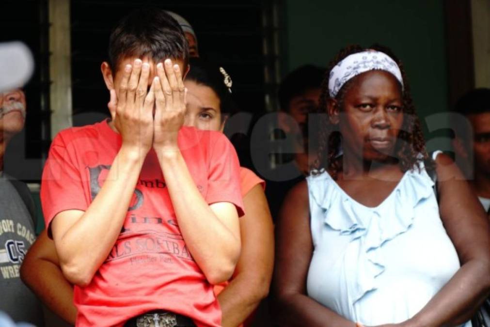 Su madre, Gloria Jessenia Mejía (de 17), fue rescatada con vida ayer después de quedar atrapada por el derrumbe.<br/>
