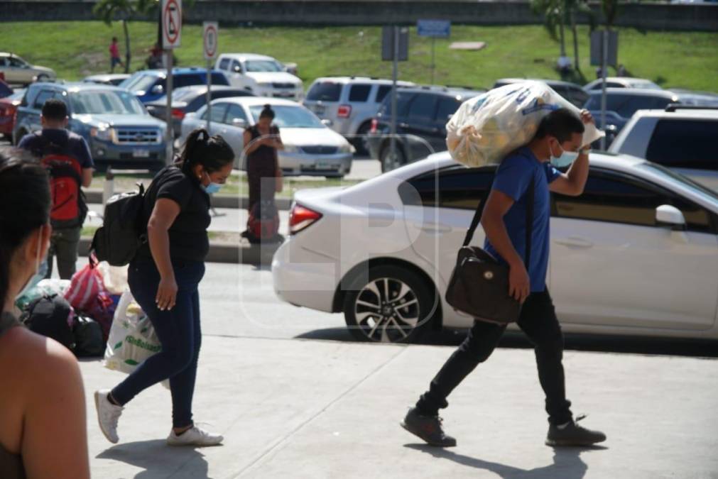 Para ello también, los equipos de vacunación contra el covid-19 de la Región Metropolitana de Salud de San Pedro Sula trabajaron durante la Semana Morazánica.