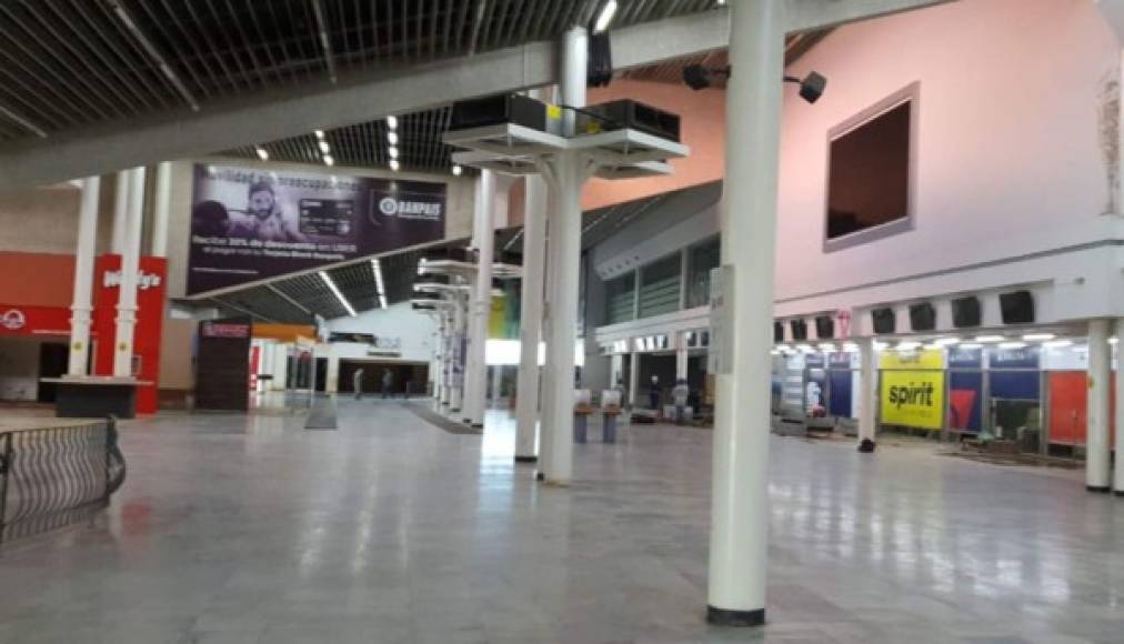 <br/><br/>'Hoy marcamos un hito en el proceso de rehabilitación de la terminal de pasajeros en aeropuerto de San Pedro Sula con la electrificación e iluminación, lo que nos da paso a acelerar el ritmo para iniciar operaciones nuevamente', dijo Leo Castellón, titular de la Superintendencia de Alianzas Público-Privadas (Saap).