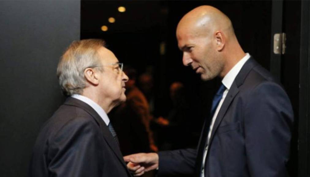 Zidane aceptó volver al Real Madrid pese a que hace nueves meses decidió hacrse a un costado. El francés le pidió un par de refuerzos al presidente Florentino Pérez para que puedan competir en la próxima campaña en todas las competiciones.