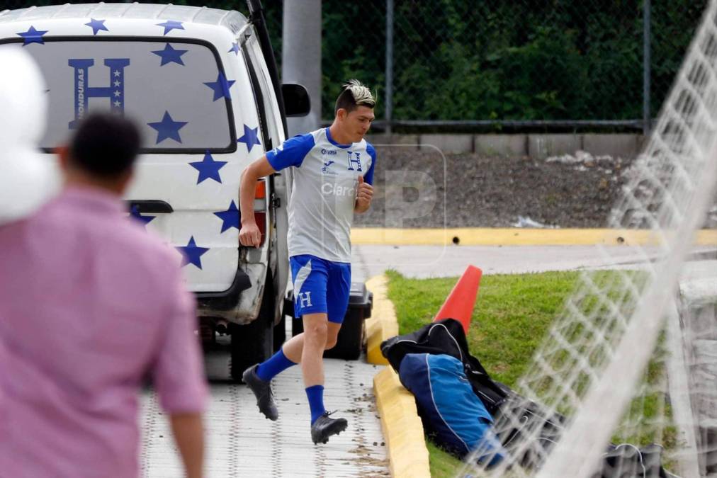Francisco Martínez de 29 años de edad milita en el Pumas FC , equipo recién ascendido a la segunda división. El volante pasó de la Liga Mayor a practicar con la selección de Honduras.