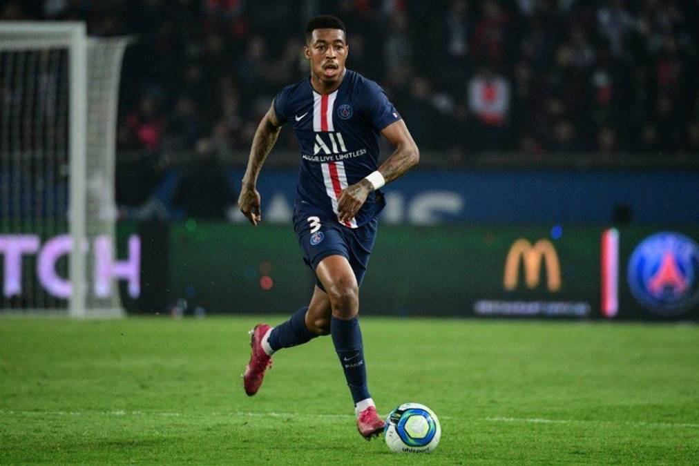 EL PSG ha decidido vender al defensor Kimpembe. El cuadro parisino le ha pedido al Chelsea la cantidad de 60 millones de euros por el zaguero.