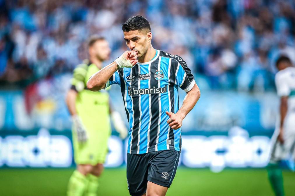 Según el periodista, Gastón Edul, entre el Inter Miami y Luis Suárez hay contactos, sin embargo el problema es que el uruguayo tiene contrato con el Gremio de Brasil hasta 2024 y quieren que cumpla.