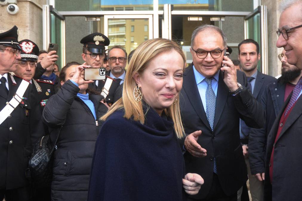 La primera ministra italiana, Georgia Meloni, viajó a Palermo tras anunciarse la captura del jefe mafioso, una gran victoria para su Gobierno.