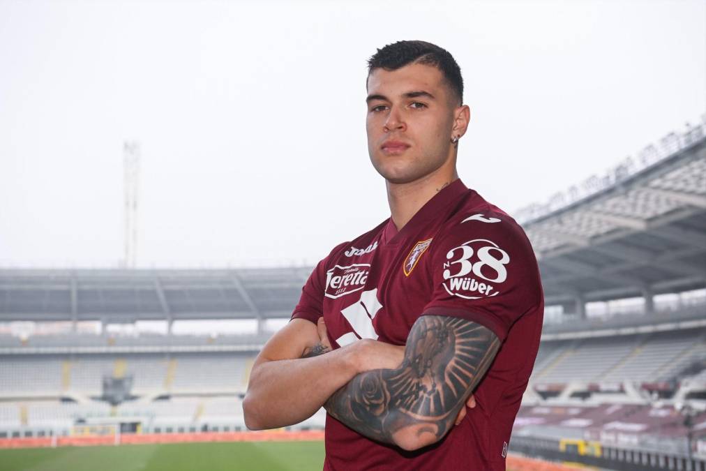 El Torino compró definitivamente a Pietro Pellegrini, quien firmó hasta el 2025 a cambio de cinco millones de euros. El delantero italiano llega procedente de AS Mónaco.