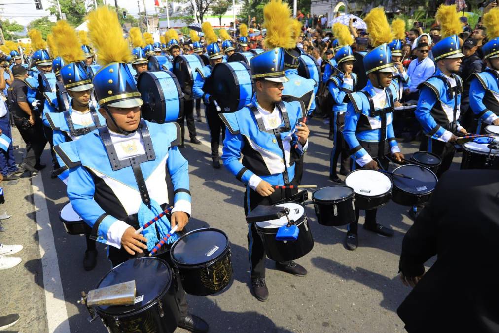 La banda de guerra del JTR hace música durante todo el año, pues no solo participa en los desfiles del 15 de septiembre, sino que representa a Honduras en competencias internacionales.