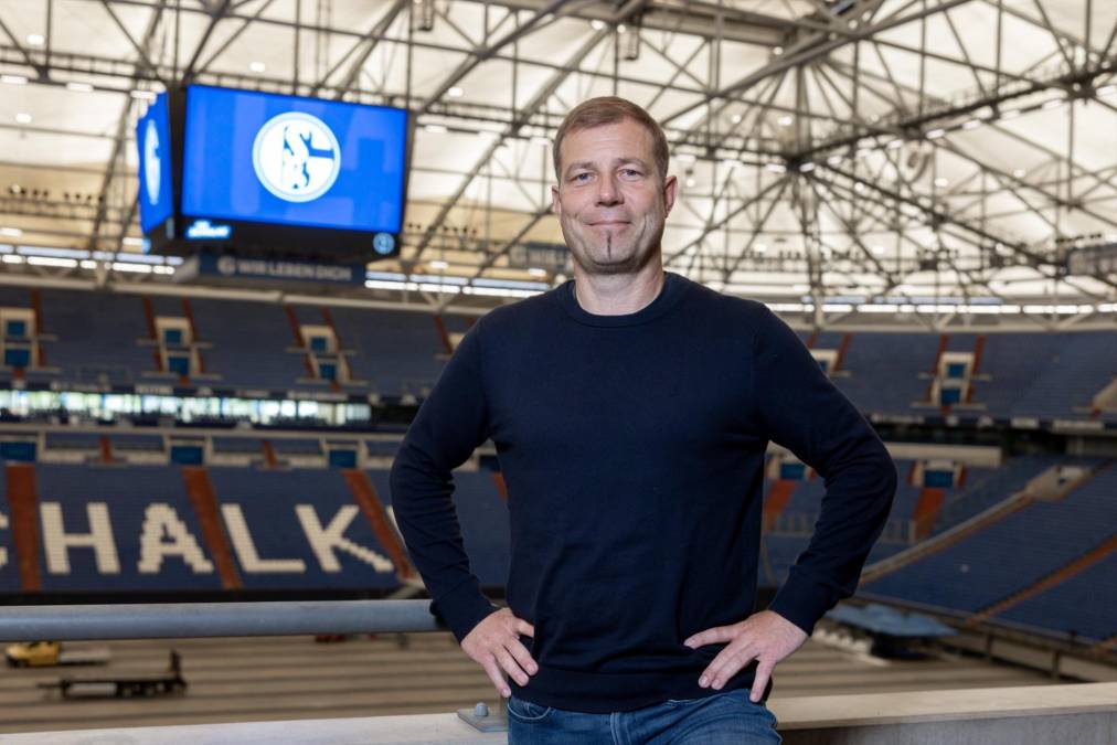 El Schalke 04, que realizará su regreso a la primera división alemana la próxima temporada, fichó a Frank Kramer como entrenador con un contrato de dos años, anunció el club .