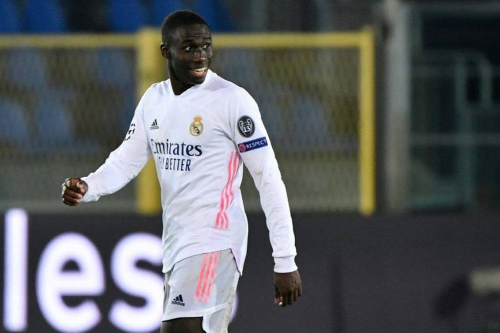 Ferland Mendy: El francés estará como lateral por la banda izquierda.