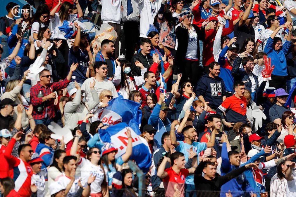 Miles de aficionados se hicieron presente en el estadio Gran Parque Central en donde disfrutarán varios eventos musicales, además de la presentación de Suárez.
