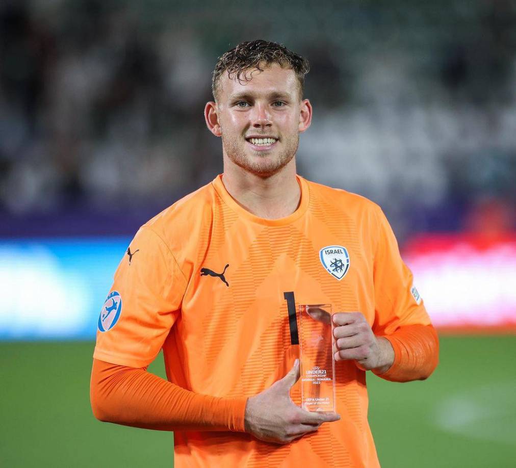 Bayern ya tiene nuevo portero. Daniel Peretz fichará por el conjunto bávaro por unos 5 millones de euros. Según Sky, el jugador pasará las pruebas médicas este viernes 25 de agosto.