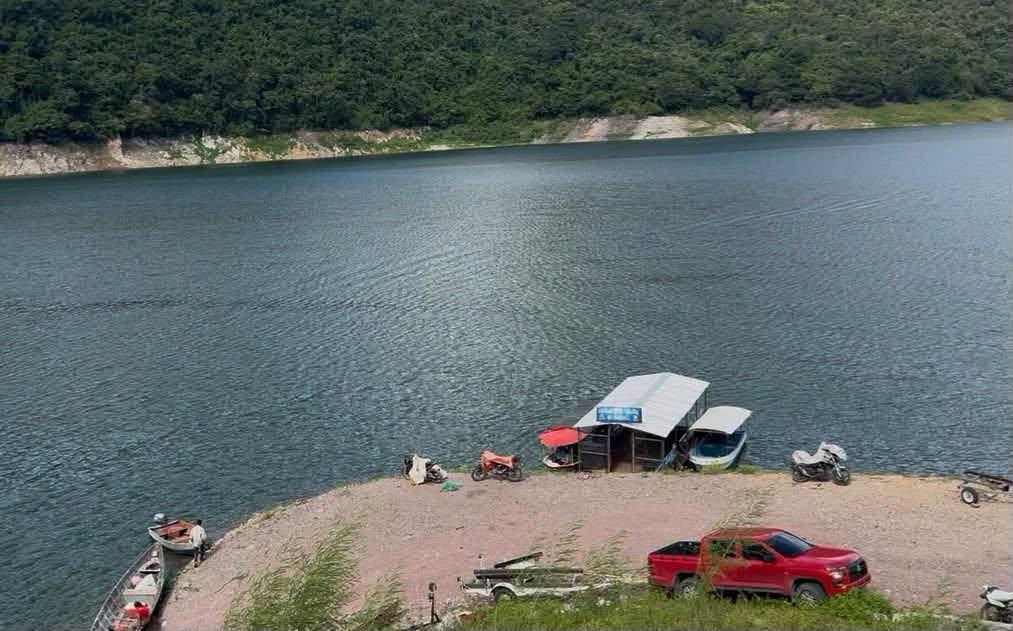 Hallan el cuerpo de Sofía Díaz tras accidente de lancha en el embalse de El Cajón, Yoro