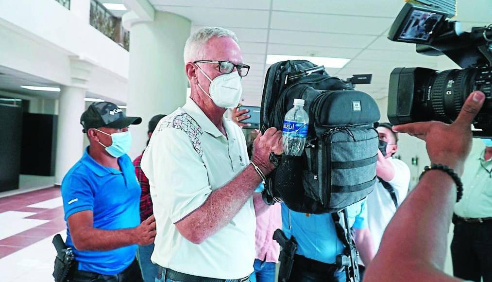 “Se ampliarán los cargos de asociación ilícita contra el sospechoso Gary Lee en los delitos de trata de personas en perjuicio de Angie Peña”, publicó Villanueva más temprano.