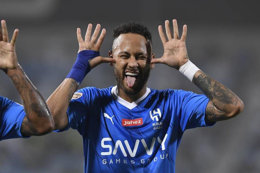 Neymar ya disfruta de su nueva aventura con su nuevo equipo y pese a que su debut se retrasó por una lesión, el “10” fue convocado por su selección.