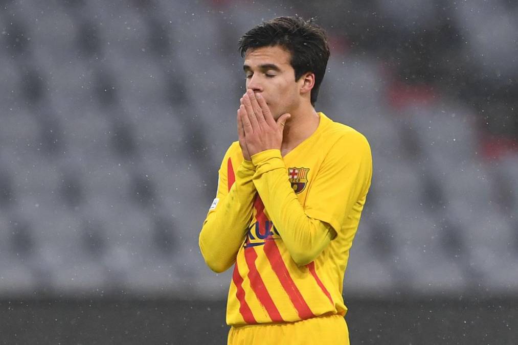 Riqui Puig y el triste momento de saber que jugarán la Europa League tras quedar fuera de la Champions.