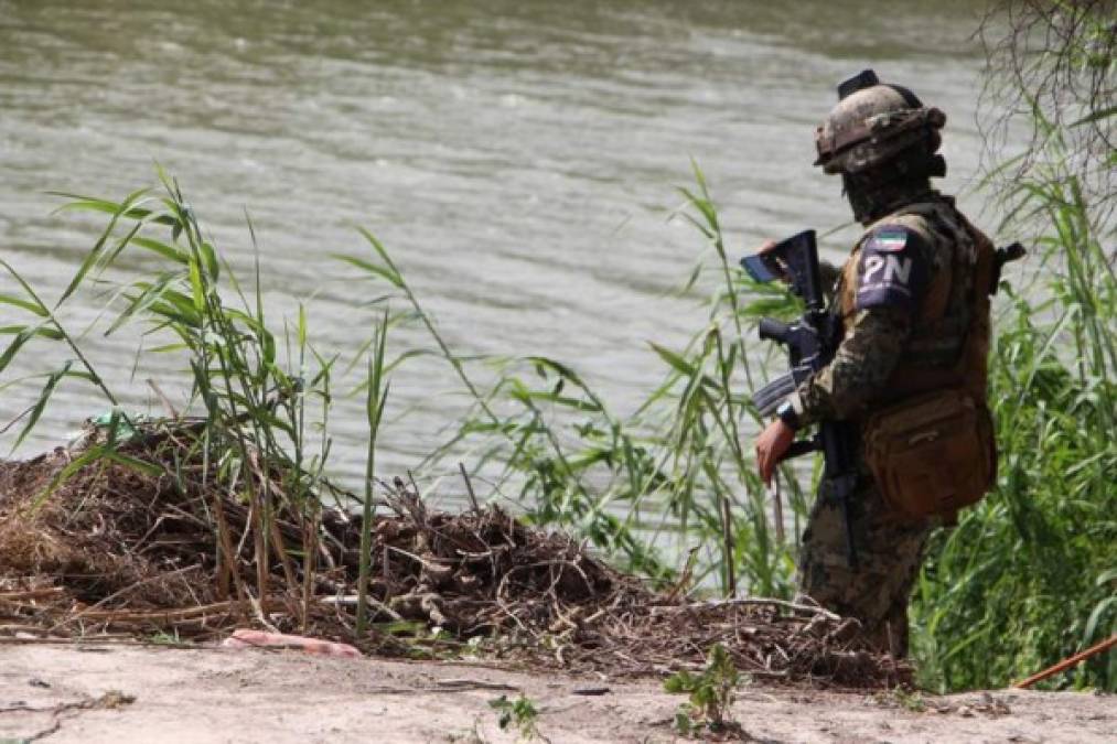 El Gobierno mexicano envió 15,000 militares a la frontera para evitar el paso de migrantes centroamericanos a Estados Unidos.