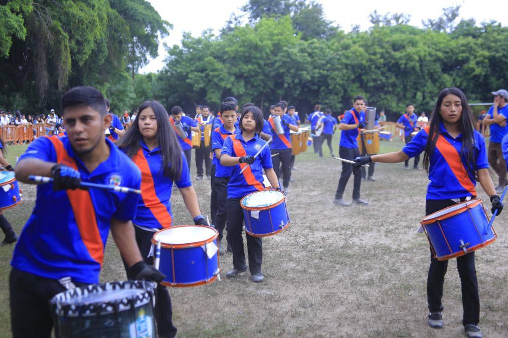 ¡Mucho ritmo! Bandas de guerra deleitan a 3,000 personas en el José Trinidad Reyes
