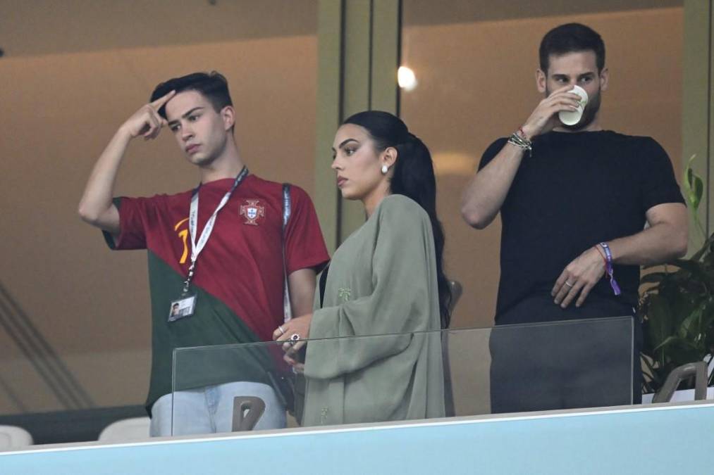 Polémico gesto de Cristiano Ronaldo y Georgina deslumbra