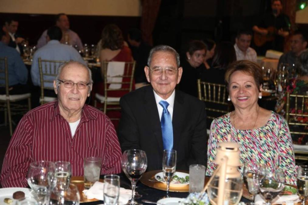 Mario Gómez, Juan Hipp y Sonia Rivera.