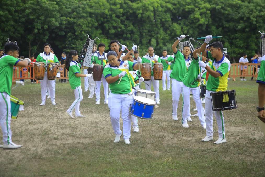 ¡Mucho ritmo! Bandas de guerra deleitan a 3,000 personas en el José Trinidad Reyes