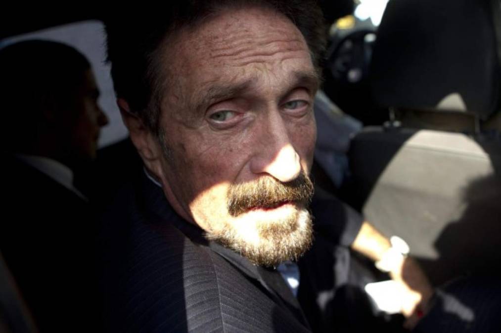 John McAfee, creador del antivirus informático McAfee, fue hallado muerto en su celda el miércoles apenas horas después de que la justicia española aprobara su extradición a Estados Unidos.