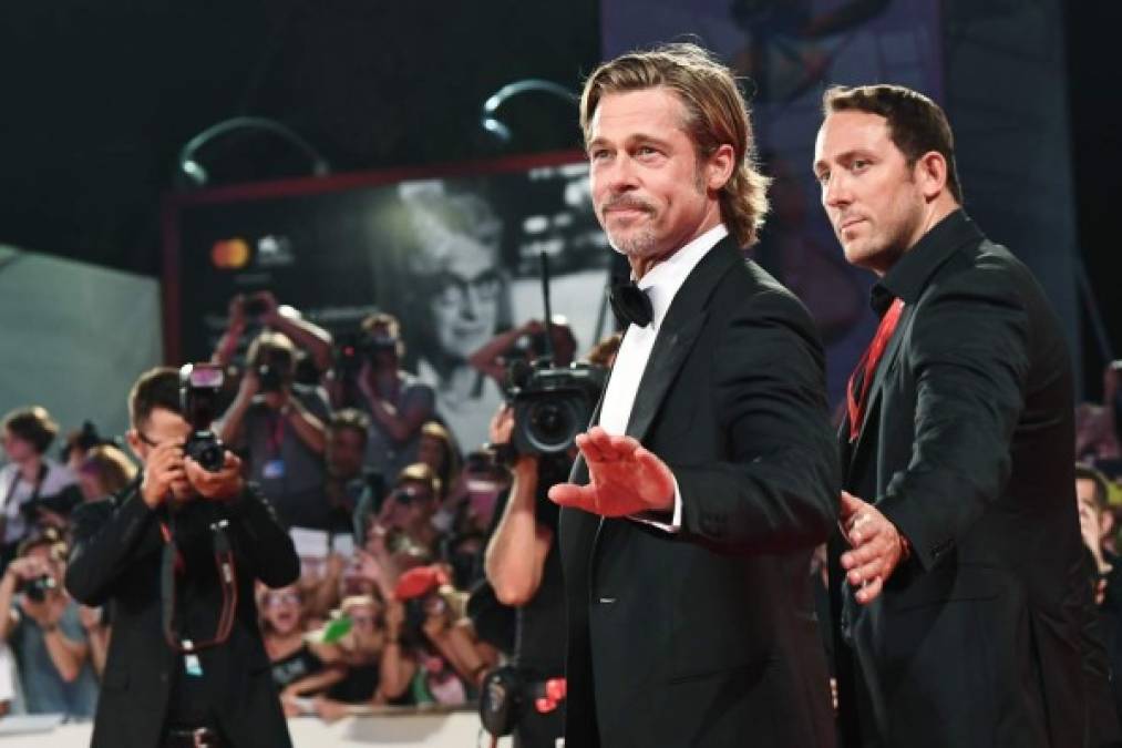 Brad Pitt, el soltero de oro enamora en Festival de Venecia