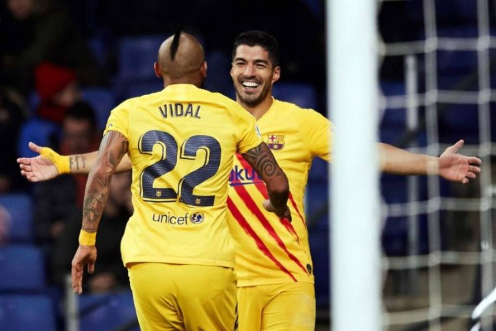 Arturo Vidal marcó el segundo gol azulgrana tras una asistencia de Luis Suárez.