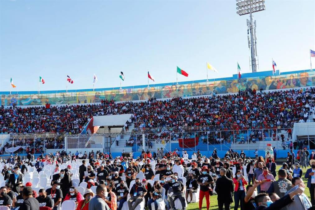 El Estadio Nacional de Tegucigalpa, repleto de hondureños.